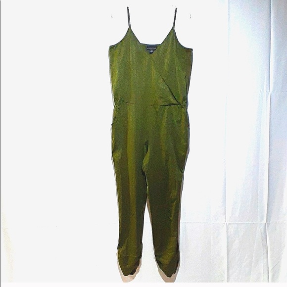 Attention Jumpsuit size Xl - Picture 1 of 9